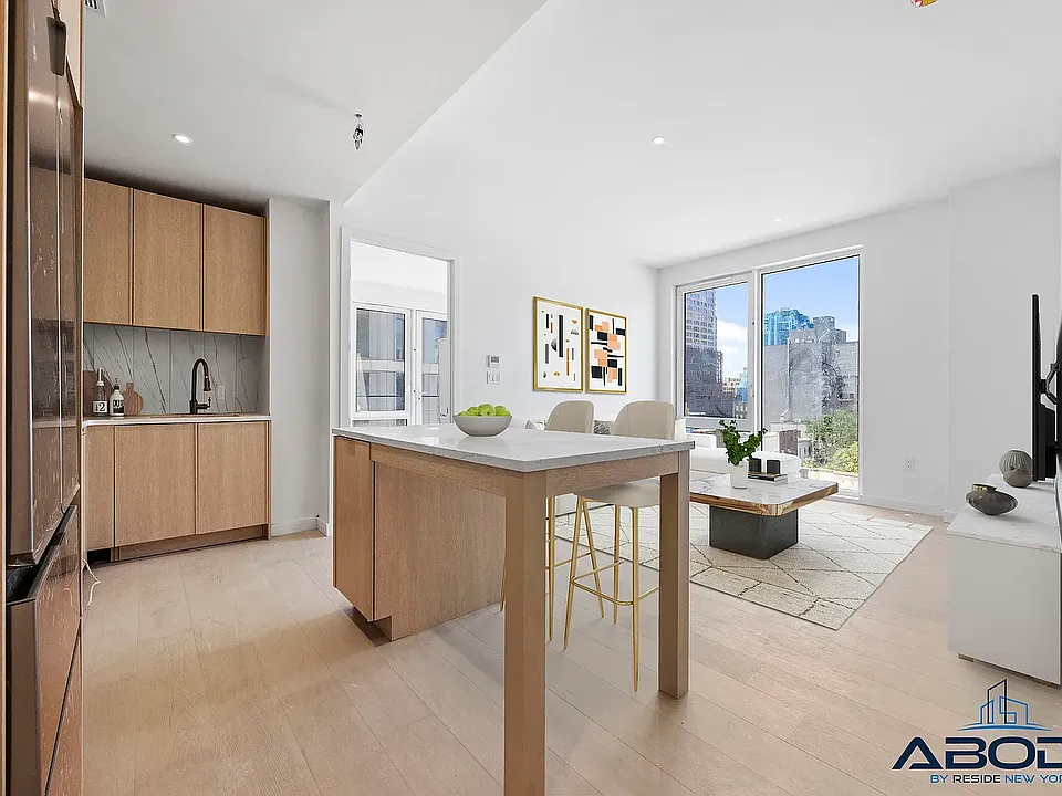 224 3rd Ave #7Y