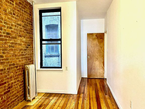 4th image of 282 Suydam St APT 1L