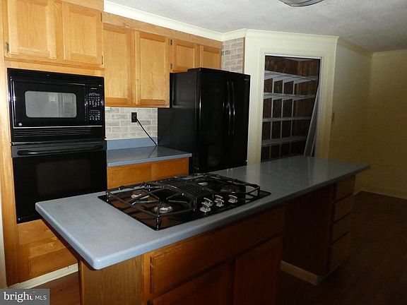 3rd image of 4474 Silver Hill Ct
