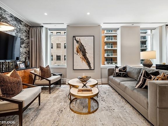 4th image of 435 N Michigan Ave Unit 709