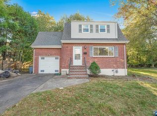 15 Edward St, Demarest, NJ 07627