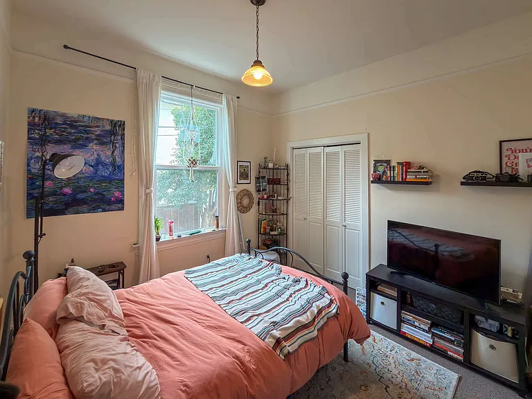1934 Stuart St #L2 — Photo 4