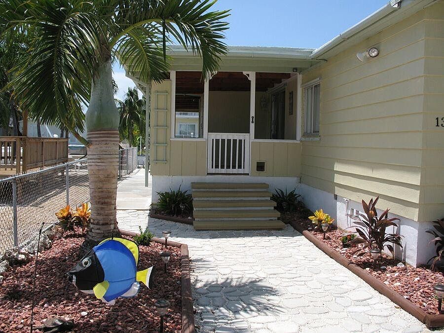 1st image of 131 Mangrove Ln