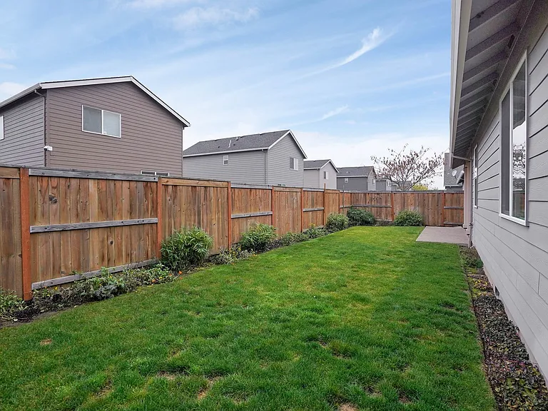 5150 Constellation Ave NE — Photo 39