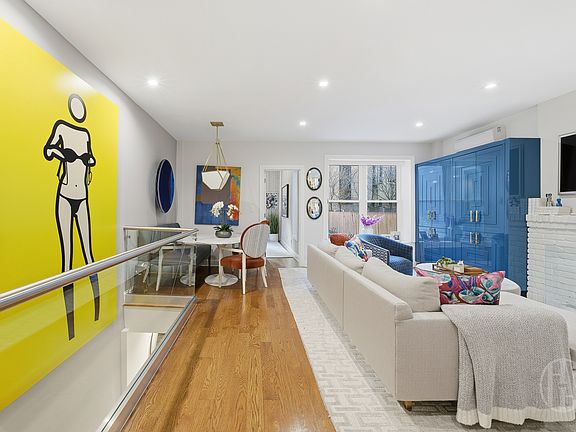 3rd image of 111 W 77th St APT 2