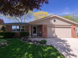 6017 S 19th St, Milwaukee, WI 53221