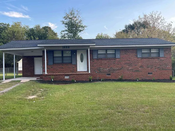 1608 Woodmont St SW, Hartselle, AL 35640