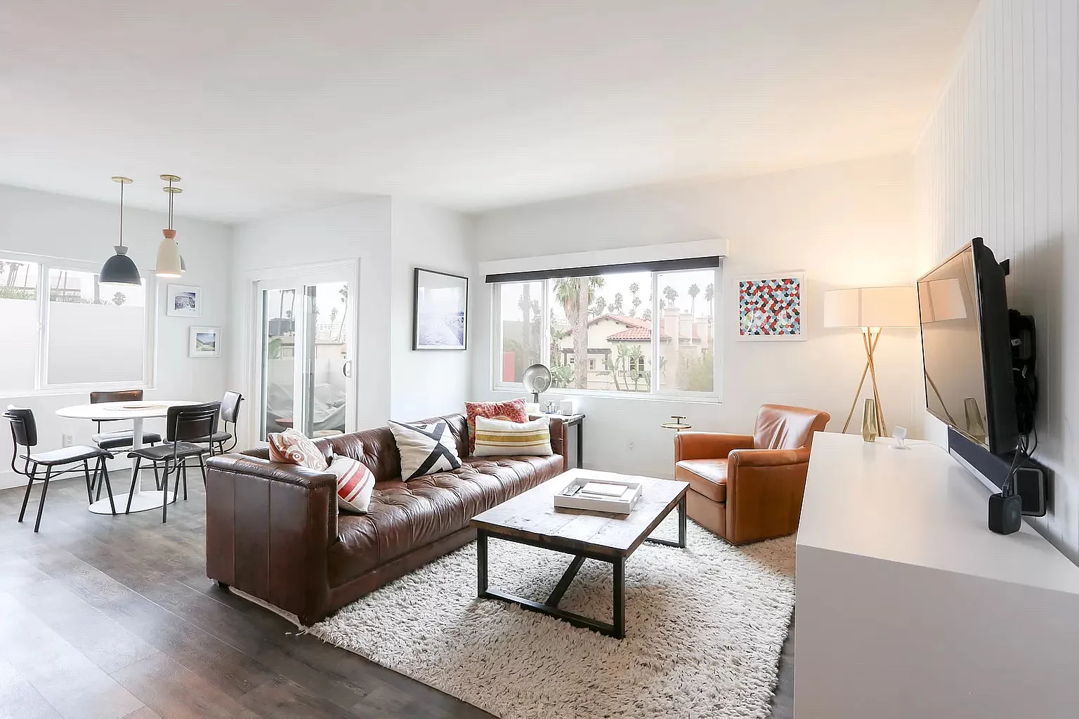 2 bed, 1000 sqft, $5,500 — Photo 1