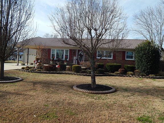 4th image of 211 Johnson Ave