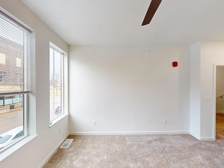 121 N Federal Ave #E — Photo 7