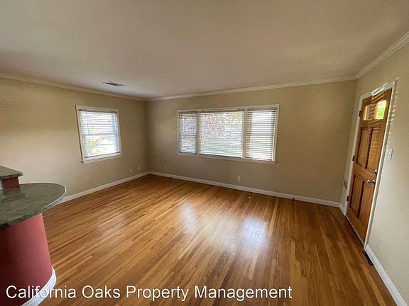 5th image of 284 N Dos Caminos Ave