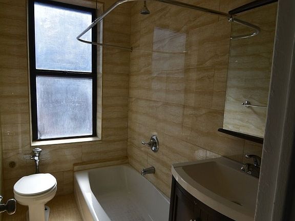 5th image of 220 Cabrini Blvd APT 5J