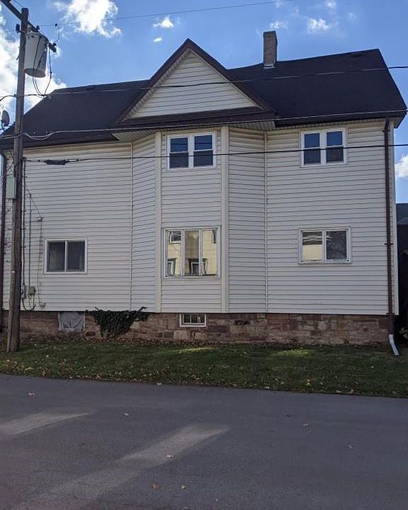 2nd image of 208 West Ave