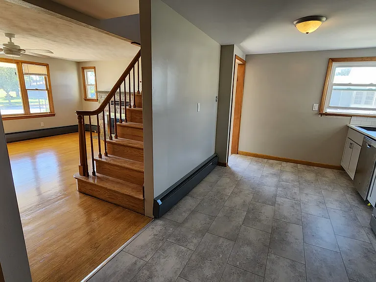 40 Moul Ave — Photo 6