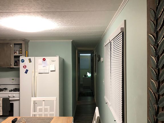 3rd image of 125 Sunnybrook Cir N