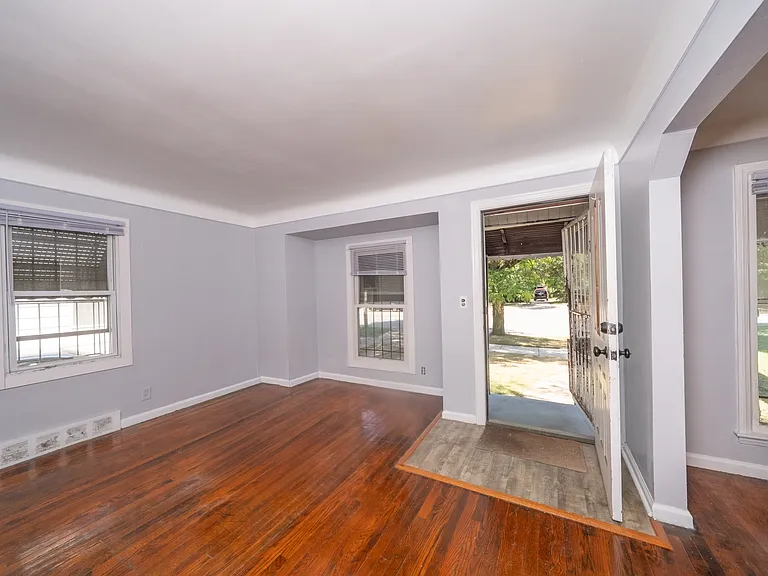 12105 Evergreen Ave — Photo 17