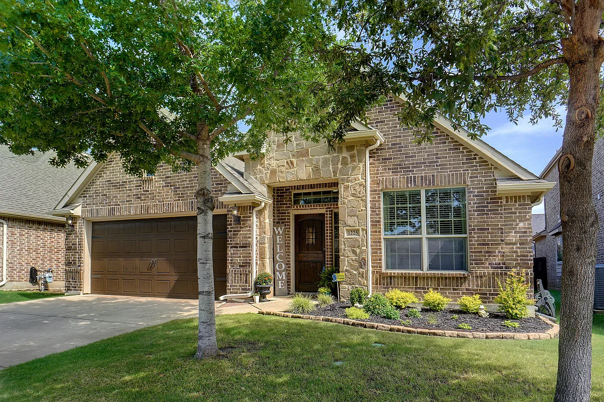 Building Photo - 1225 Realoaks Dr