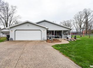 104 Esser St, Washington, IL 61571