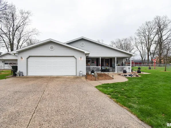 104 Esser St, Washington, IL 61571