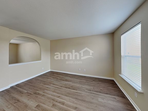 5th image of 1373 Bluestem Dr
