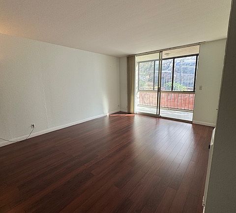 5th image of 250 Whitmore St APT 114