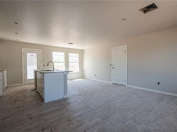 5th image of 1228 NE 20th St