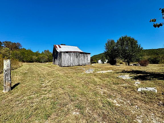 3rd image of 225 Parmleysville Rd