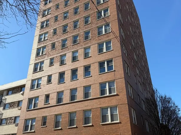 5400 S Harper Ave Unit 204, Chicago, IL 60615