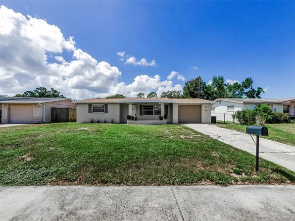 5240 Bobwhite Dr, Holiday, FL 34690