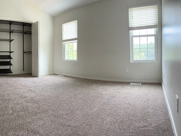 806 Wedgewood Way — Photo 4
