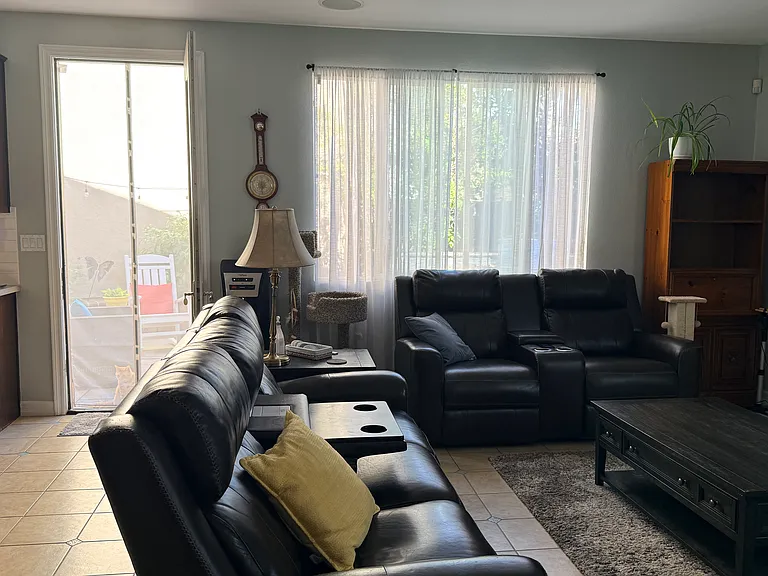 10517 Hollingsworth Way — Photo 5