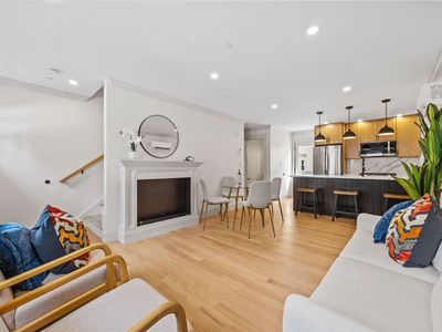 9 Swan St #2, Beverly, MA, 01915
