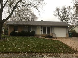 288 Tower Ln, Elk Grove Village, IL 60007