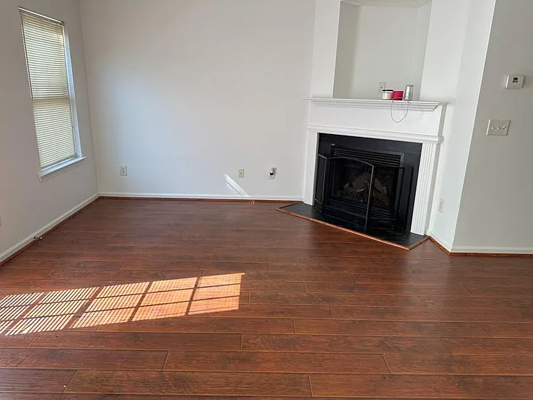 Ellenwood Dr — Photo 5