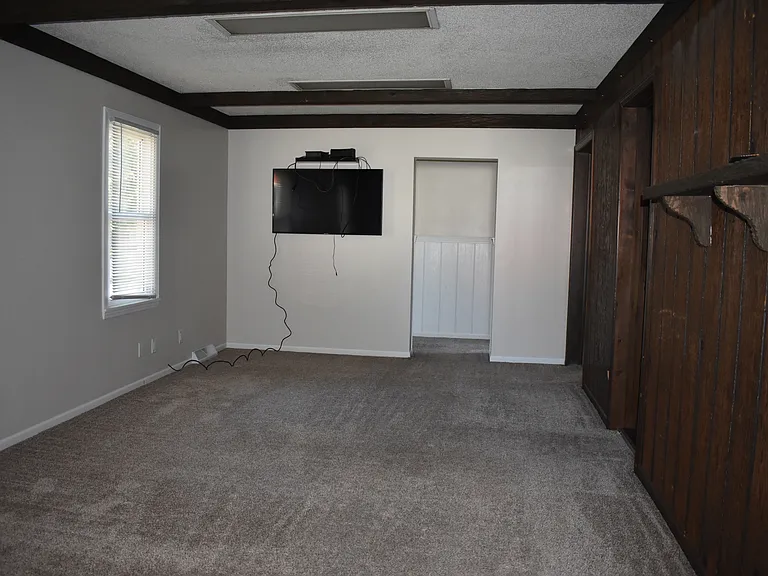 118 Ives Ave #A — Photo 3