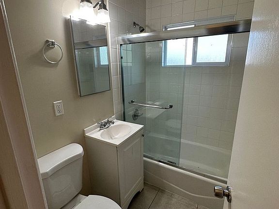5th image of 416 Poplar Ave #1