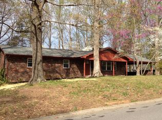 423 Sherwood Dr, Maryville, TN 37801