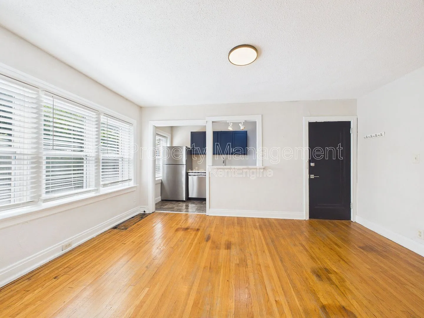 1 bed, 1.0 bath, 500 sqft, $950 — Photo 2