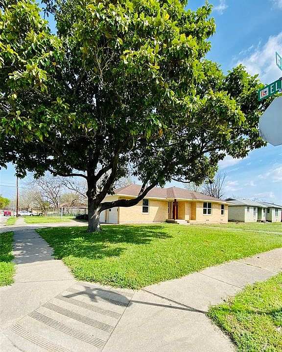2nd image of 143 Laurel Ln