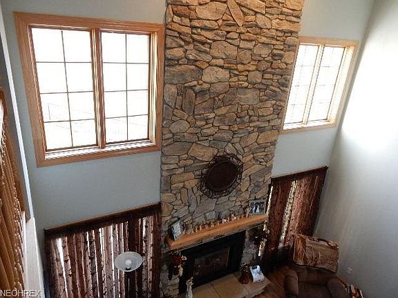 5th image of 240 Kensington Ct