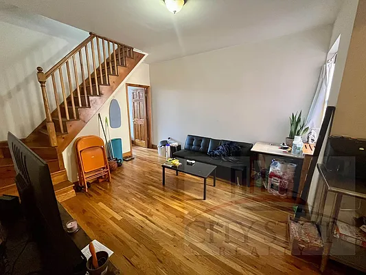 Rented by City Stop Realty | media 19