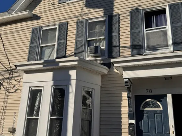 78 3rd St Floor 1, Lowell, MA 01850