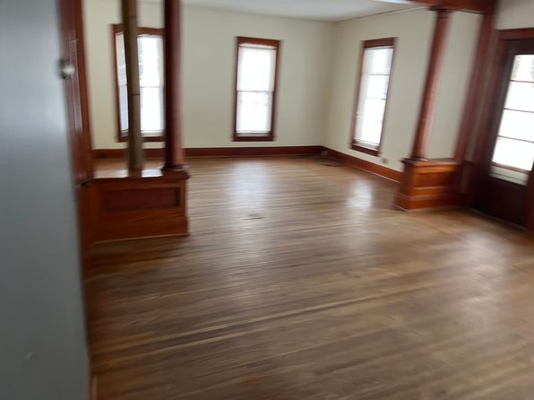 18 Grove St