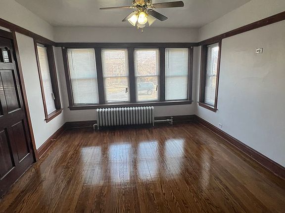 3rd image of 1922 S 51st Ave
