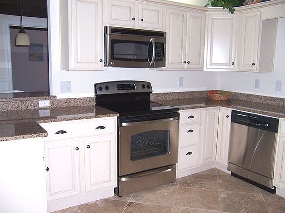 5th image of 219 Huron Ct