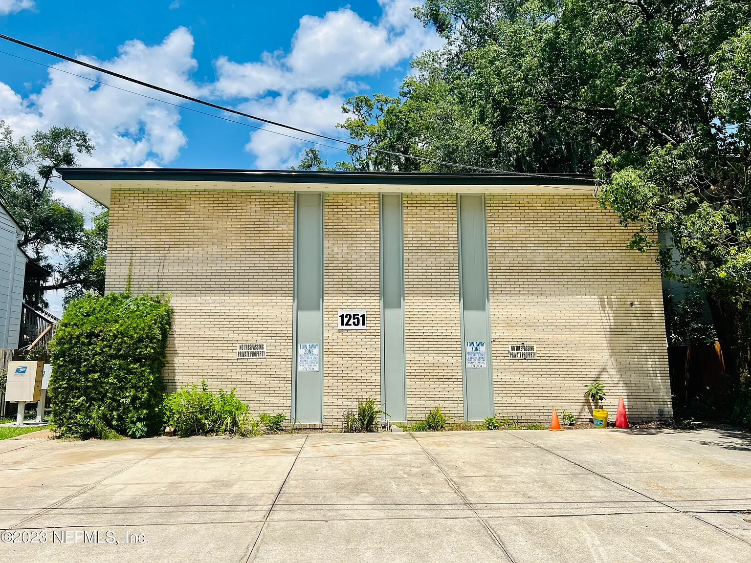 1 bed, 1.0 bath, 525 sqft, $895 — Photo 1