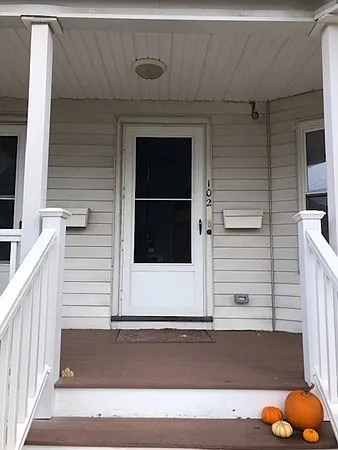 102 Putnam St — Photo 14