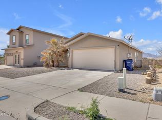 10505 Silvercloud Dr, El Paso, TX 79924