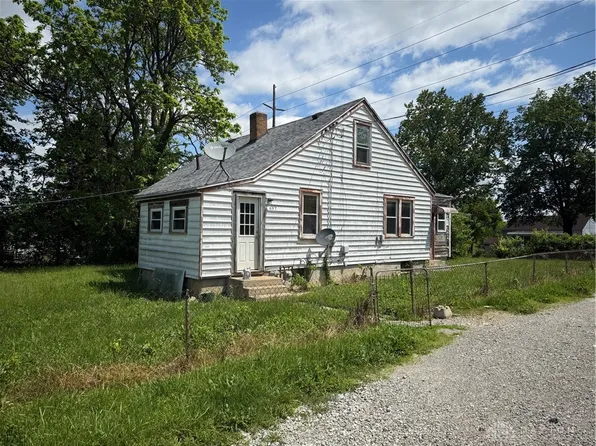 697 Olive Rd, Dayton, OH 45417