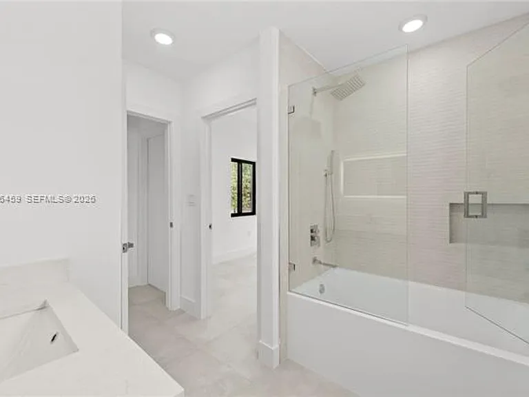 8246 NE 2nd Ct — Photo 27